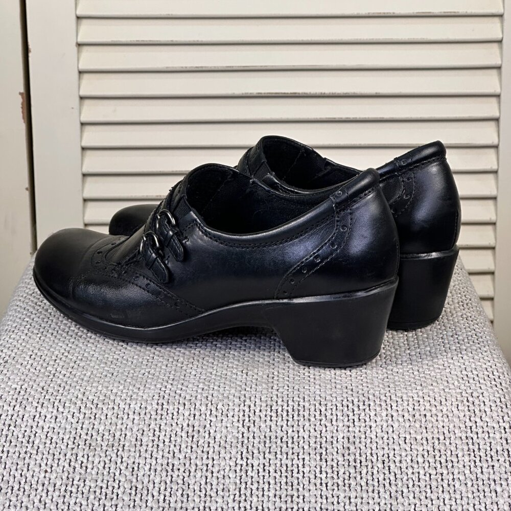 Earth Origins Carma 5 Black Leather Wingtip Slip On Square Toe Comfort Shoe Sz 7 - Picture 3 of 7